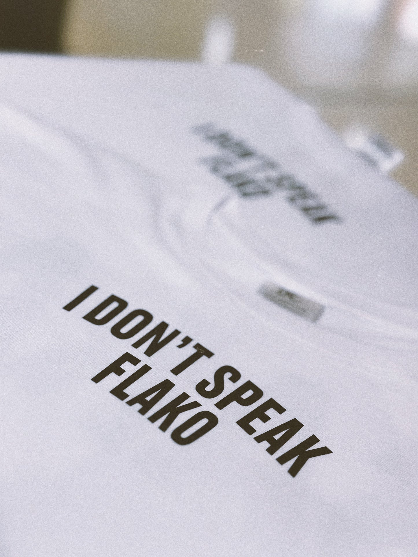 Camiseta POWER "I DON'T SPEAK FLAKO" color blanco