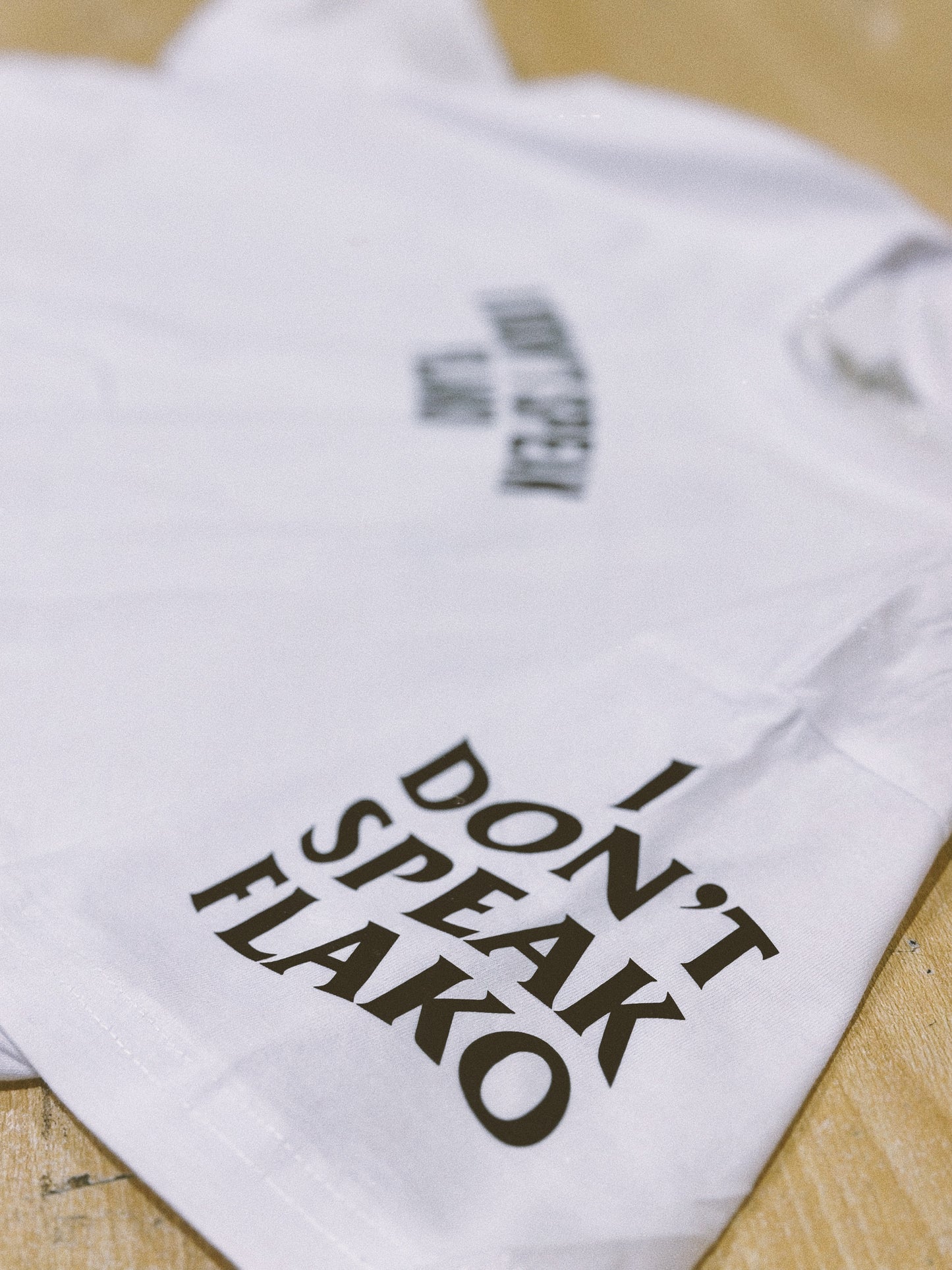 Camiseta POWER "I DON'T SPEAK FLAKO" color blanco