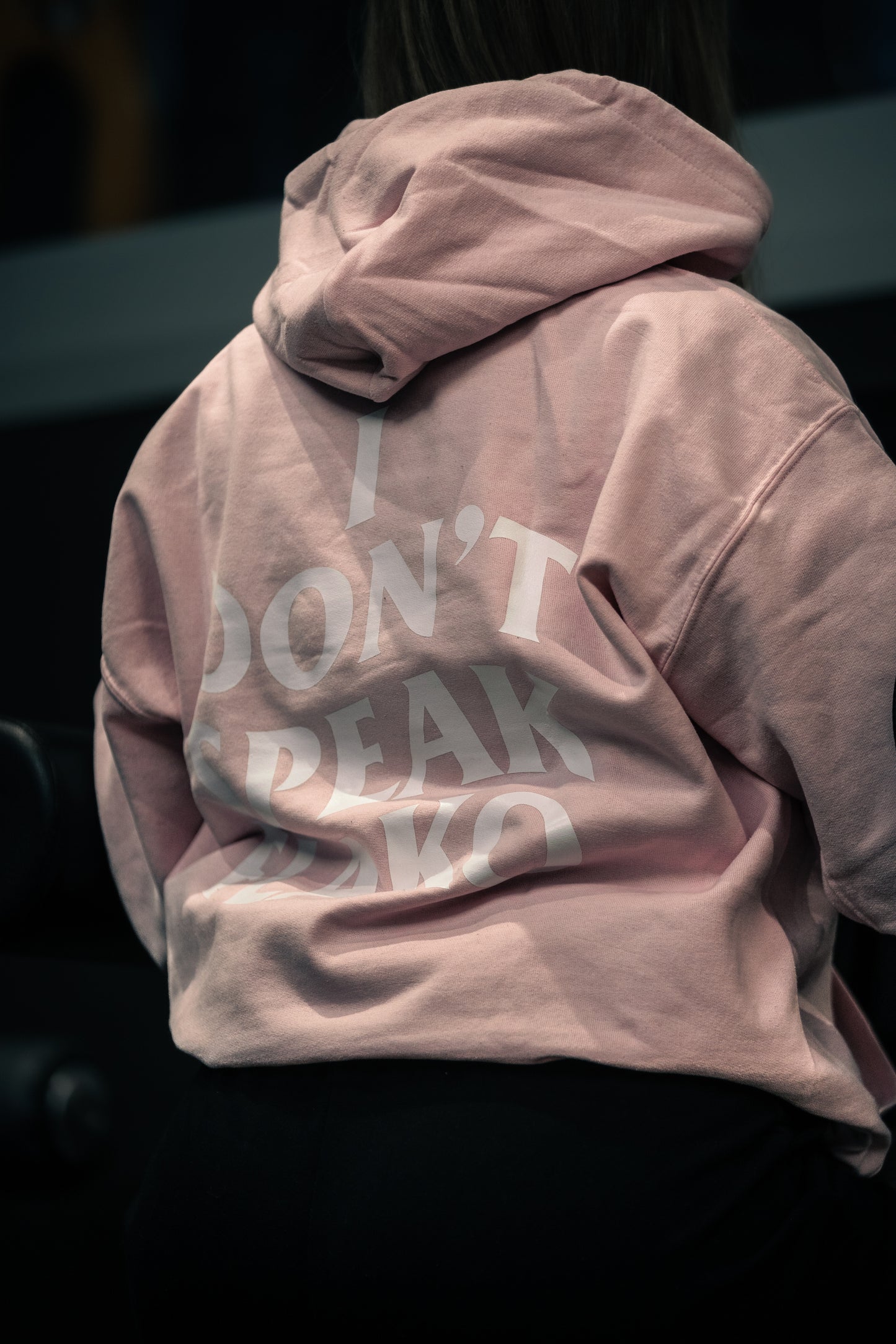 Sudadera "I DON'T SPEAK FLAKO" color rosa